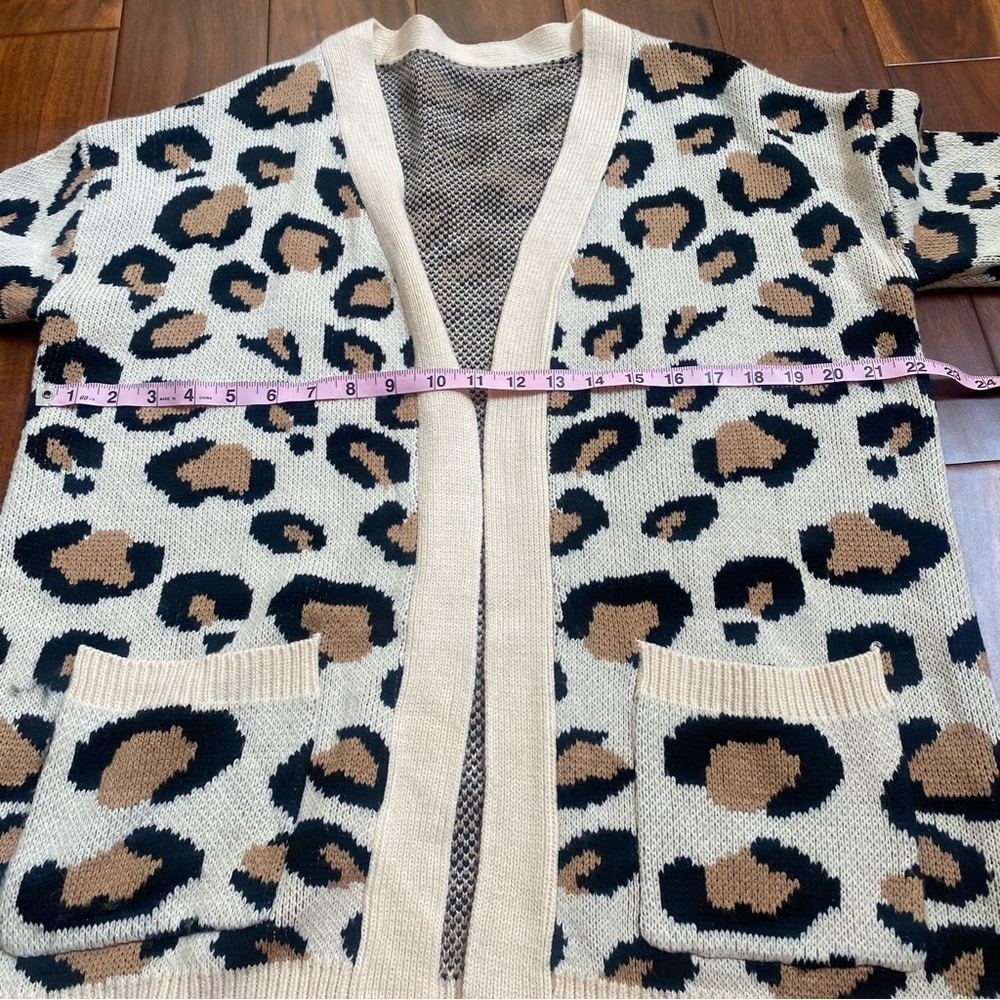 Women’s Leopard Print Winter Fall Cardigan - Picture 3 of 6